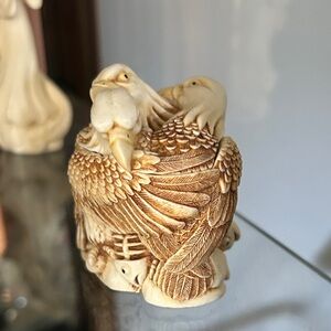 Harmony Kingdom’s. Queens council eagles figurine